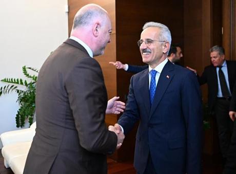 Bakan Uraloğlu, Bulgaristan Başbakanı Jelyazkov ile görüştü