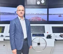 Bakan Uraloğlu paylaştı! Türk bayraklı gemiler için yerli ve milli dijital kale