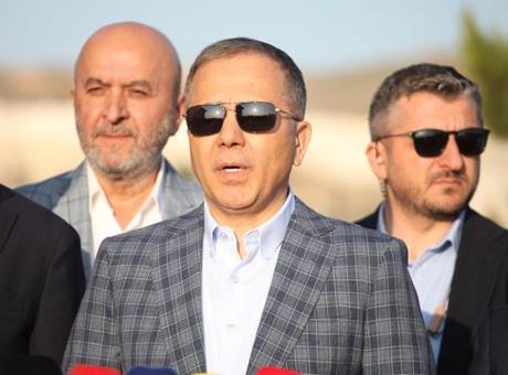 Bakan Yerlikaya’dan sürücülere uyarı: Trafik kuralları yaşatır