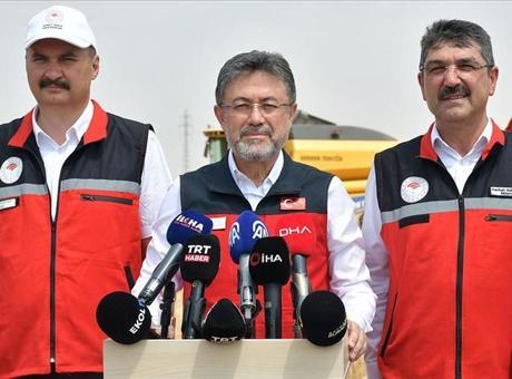 Bakan Yumaklı açıkladı: Çiftçilere 8 milyar liralık destek ödemesi!