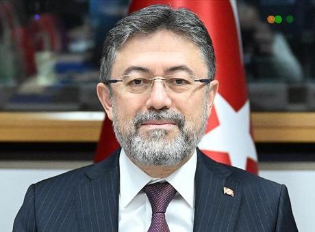 Bakan Yumaklı, yaralı tay ‘Nazlı’ için yapılan yardım çağrısını karşılıksız bırakmadı