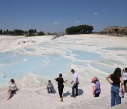 Bakanlık açıkladı: Yabancı turist sayısı nisanda rekor kırdı