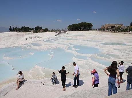 Bakanlık açıkladı: Yabancı turist sayısı nisanda rekor kırdı