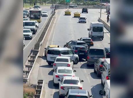 Beykoz’da panik anları! Seyir halindeyken fenalaşan sürücü aracında kilitli kaldı