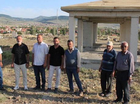 Çamura para gömdüler! 25 köylü ile anlaştı, çukur kazıp ortadan kayboldu