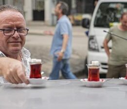 Çaycının yöntemi viral oldu: Bu çayları taşımak daha pahalıya geliyor