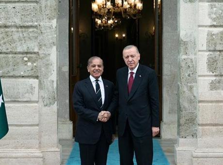 Cumhurbaşkanı Erdoğan, Şahbaz Şerif ile telefonda görüştü