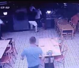 Deprem anı güvenlik kamerasında