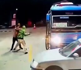 Dolmuş şoförlerinden hatlarına dahil edilen otobüslere saldırı