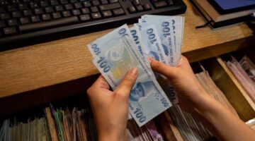 Emekliler 3 Temmuz’u bekliyor! En düşük aylığa zam gelecek mi?