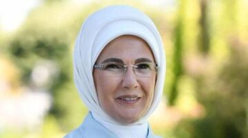 Emine Erdoğan Koruyucu Aile Günü’nü kutladı