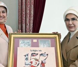 Emine Erdoğan, Türk Kızılay’a kurban bağışında bulundu
