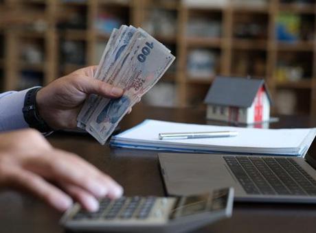 Faizler ne zaman düşmeye başlar? Ev alacaklar resmen hücum etti: Kredili satışta patlama