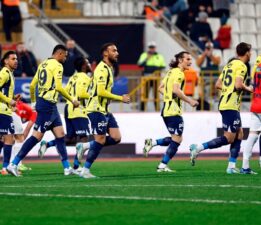 Fenerbahçe’nin millli yıldızından ayrılık talebi (11 Haziran 2025 transfer haberleri)
