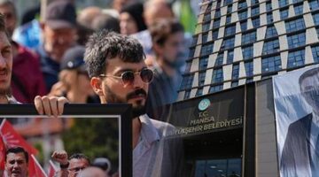 Ferdi Zeyrek son yolculuğuna uğurlanıyor