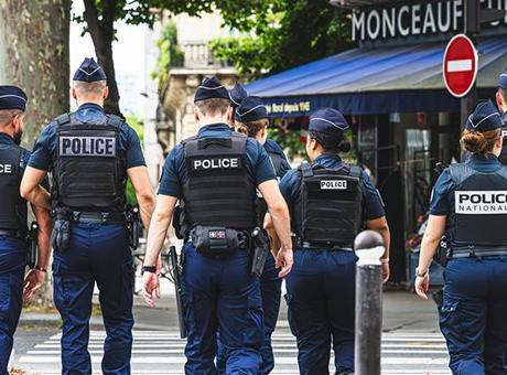 Fransa’da camide Kur’an-ı Kerim yakan kişi yakalandı