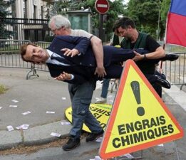Fransa’daki bal mumu müzesinden Macron’un heykeli çalındı