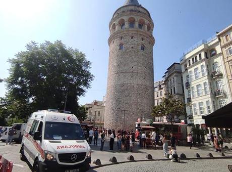 Galata Kulesi’nde intihar şüphesi: Düşen kişi hayatını kaybetti