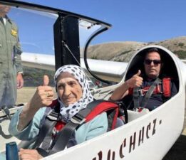 Gençliğinde TIR kullandı! Mürüvvet Teyze 83 yaşında kokpitte oturdu