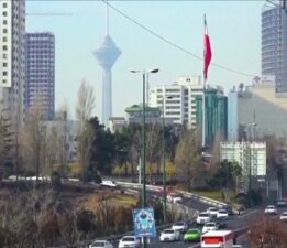 İran’ın tarihinde dönüm noktaları: Rehin alınma, nükleer anlaşma, protestolar…