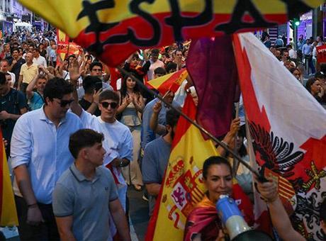 İspanya sokakları karıştı: Halk, Başbakan Sanchez’e tepkili!