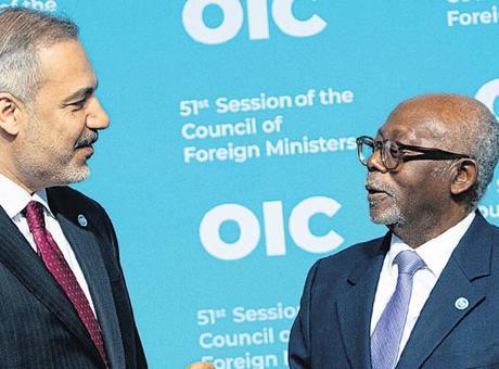 ‘İsrail bölgeyi felakete sürüklüyor’