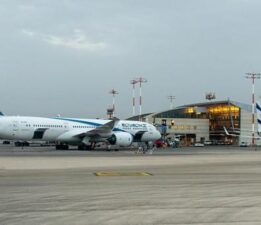 İsrail’deki Ben Gurion Havalimanı uçuşlara kapatıldı