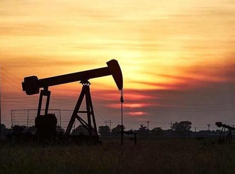 İsrail’in İran’a saldırmasından sonra petrol fiyatları uçuşa geçti