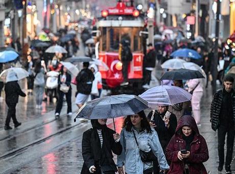 İstanbul’a gök gürültülü sağanak geliyor! Hava durumu için yeni uyarı geldi