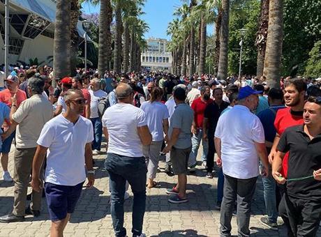 İzmir’de grev 7. günde: İşçiler Kültürpark’ta toplandı