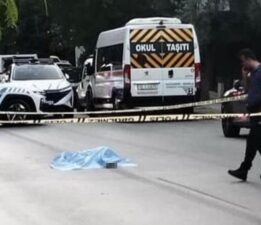 İzmir’de korkunç olay! Yola yatan kadının üzerinden 2 otomobil geçti