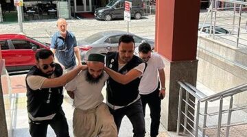 İzmit’te Atatürk’e hakaret eden şüpheli tutuklandı
