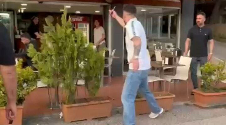 Kadıköy’de korku dolu anlar: Kadını “Boğazını keserim” diyerek tehdit etti