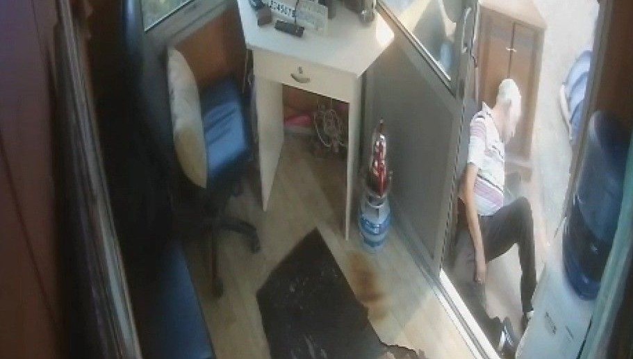 Kalp krizi geçiren arkadaşına müdahale ederken kalp krizi geçirdi