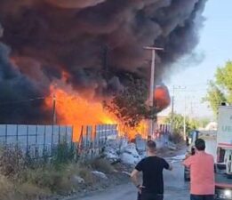 Kentte yangın büyüyor! Dumanlar ve alevler her yeri sardı