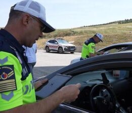 Kurban Bayramı trafiği başladı: 43 ilin geçiş noktasında radar ve dronlu tedbir