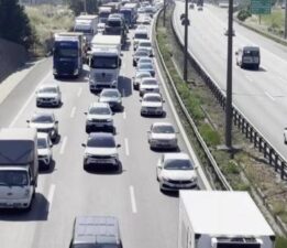 Kurban Bayramı trafiği başladı! Her 10 kilometrede bir trafik ekibi var