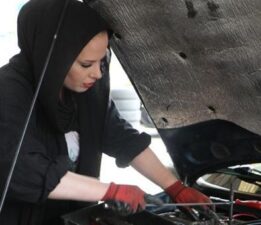 Makyözlüğü bıraktı, sanayide ‘Aybüke usta’ oldu