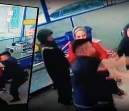 Markette sıra kavgası! 3 kişiyi darbetti: O anlar anbean kaydedildi