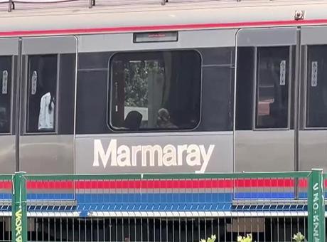 Marmaray Ataköy İstasyonu’nda intihar! Raylara atlayan kişi hayatını kaybetti