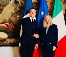 Meloni ve Macron, İtalya’da bir araya geldi