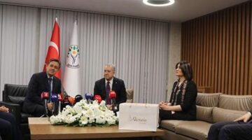 MHP’den DEM Parti’ye bayram ziyareti
