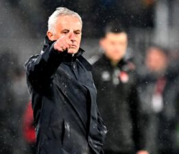 Mourinho iki yıldızı istiyor: İngiltere’de özel görüşme