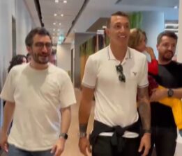 Muslera, Türkiye’den ayrıldı