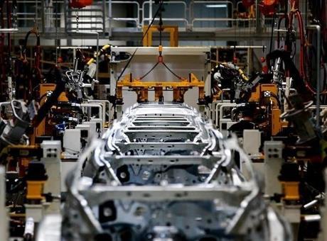 Otomotiv endüstrisi 3,9 milyar dolarla en fazla ihracat yapan sektör oldu