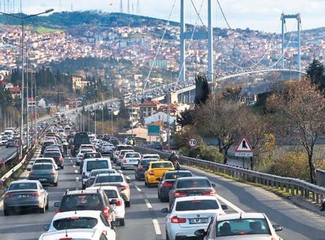 Otoyollar her yıl ‘otomatik’ zamlanacak