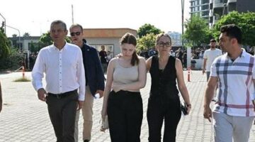 Özgür Özel, Ferdi Zeyrek’in kızı Nehir’i sınav sabahı yalnız bırakmadı