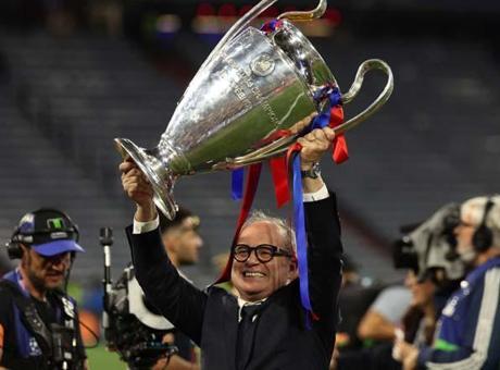 Paris Saint-Germain şampiyonluğu sonrası Fransa karıştı, 1 ölü var: Kaos görüntüleri