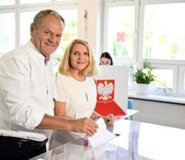 Polonya, cumhurbaşkanlığı seçimlerinin ikinci turu için sandık başında