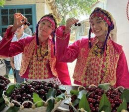 Renkli görüntüler! Tekirdağ’da 59’uncu Uluslararası Kiraz Festivali başladı